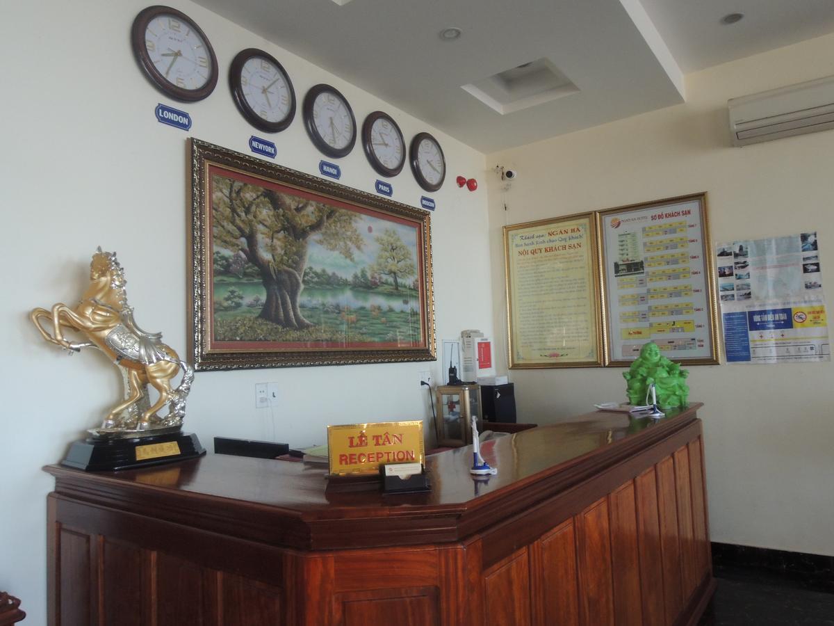 Ngan Ha Hotel Dong Hoi Exterior photo