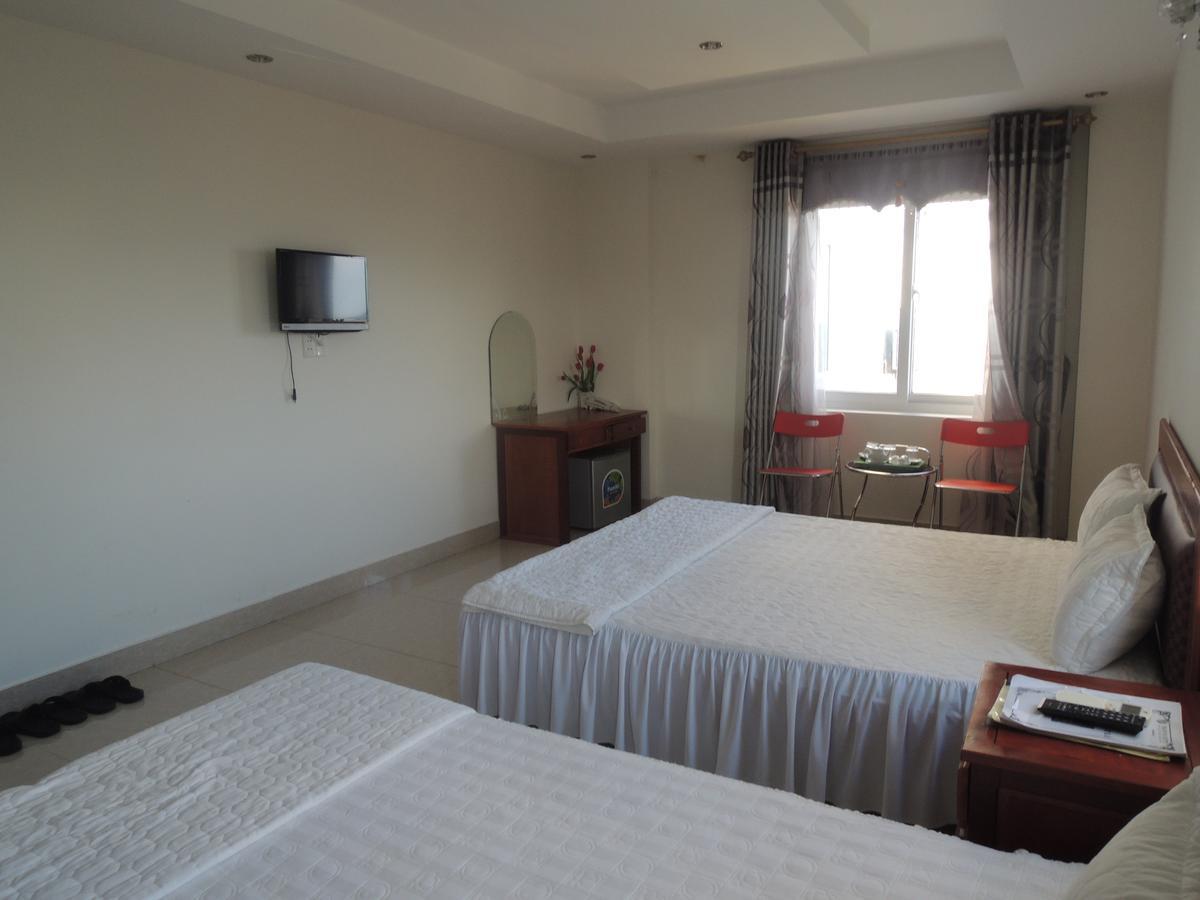 Ngan Ha Hotel Dong Hoi Exterior photo