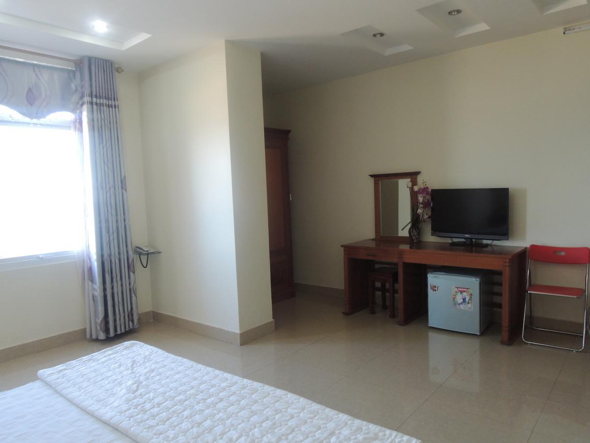 Ngan Ha Hotel Dong Hoi Exterior photo